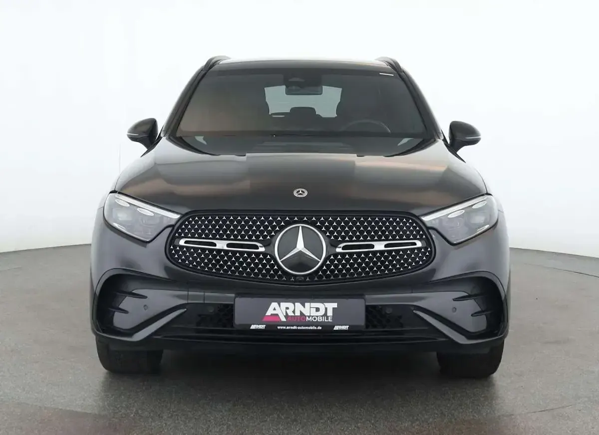 Gebraucht Mercedes GLC300 Advanced 269 PS (197 kW) 2023 Grau SUV