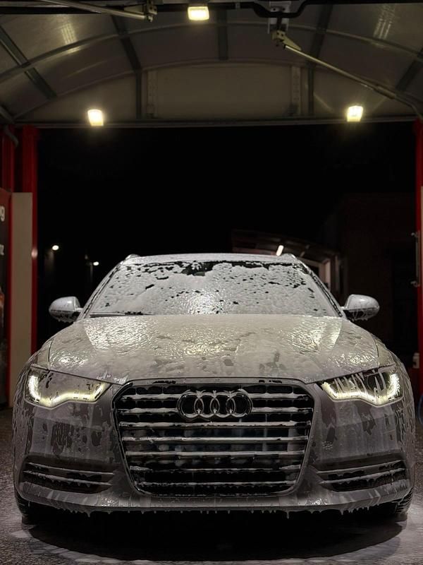 Grau Gebraucht 2012 Audi A6 Kombi | 11.000 € (Fairer Preis) - Bild 1/4