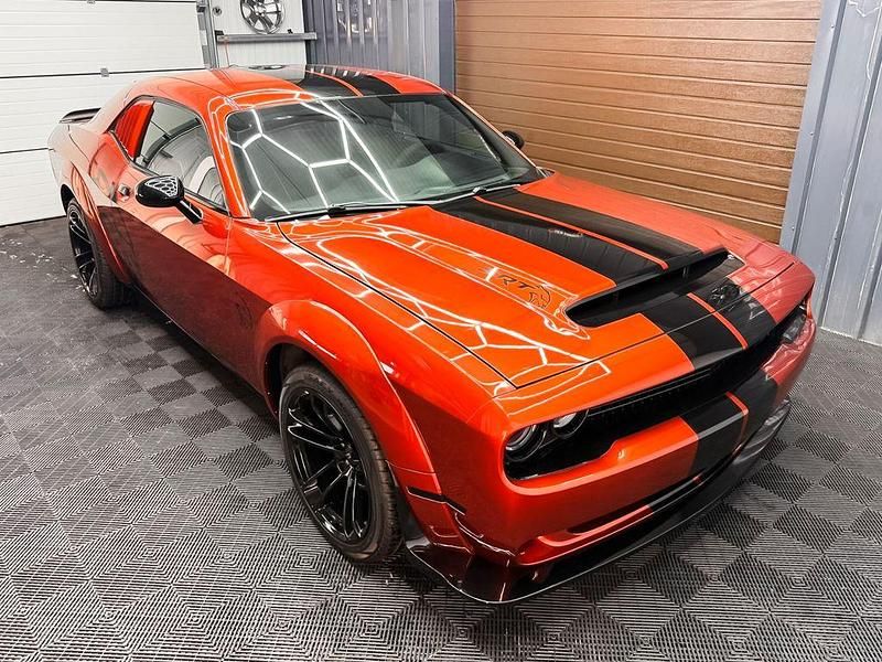 Gebraucht Dodge Challenger 306 PS (225 kW) 2021 Orange Coupé