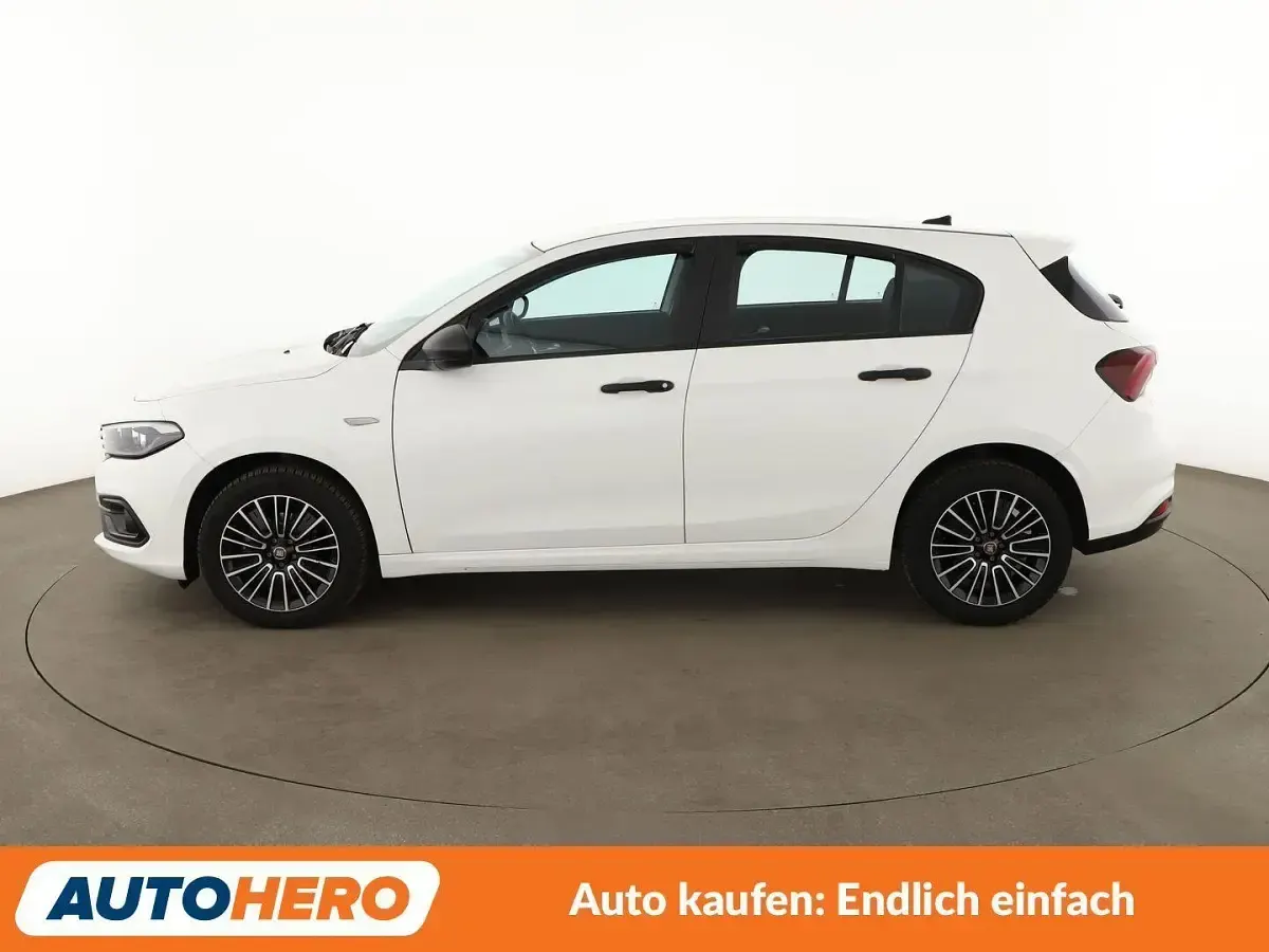 Gebraucht Fiat Tipo Cross 131 PS (96 kW) 2024 Weiß Limousine