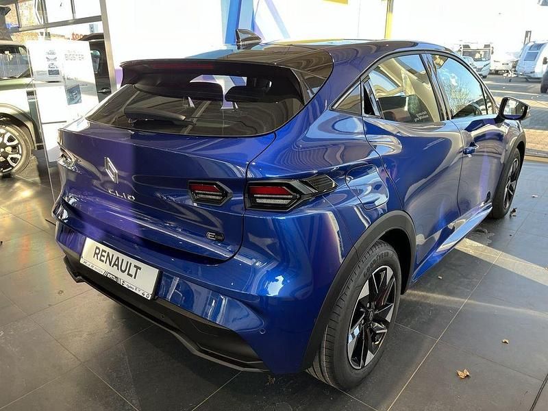 Neu Renault Clio V Evolution 159 PS (116 kW) 2025 Blau Limousine