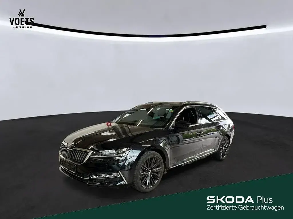 Gebraucht Skoda Superb LAURIN & KLEMENT 280 PS (205 kW) 2022 Schwarz Limousine