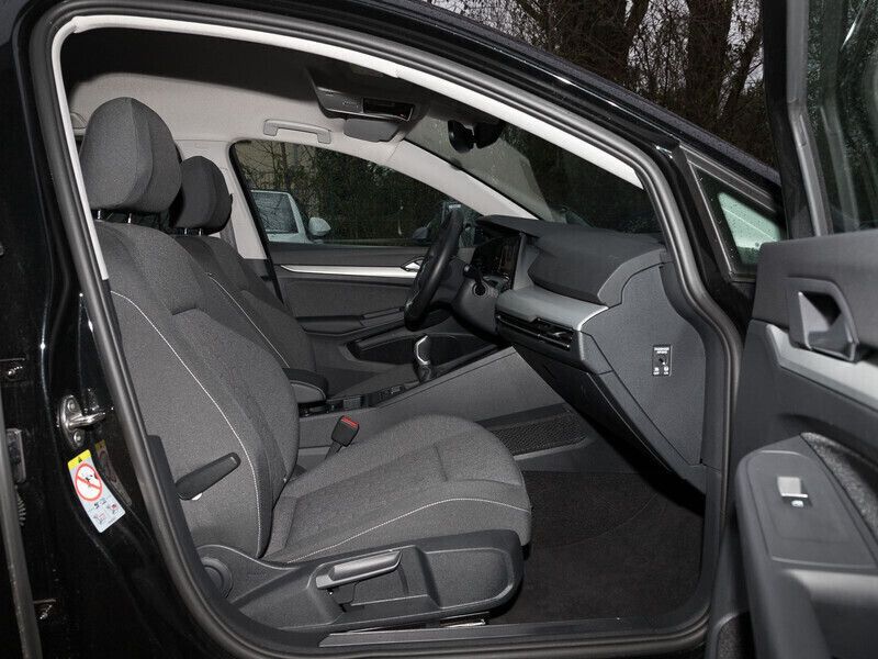 Gebraucht VW Golf VIII Move 150 PS (110 kW) 2024 Othercolor Kleinwagen