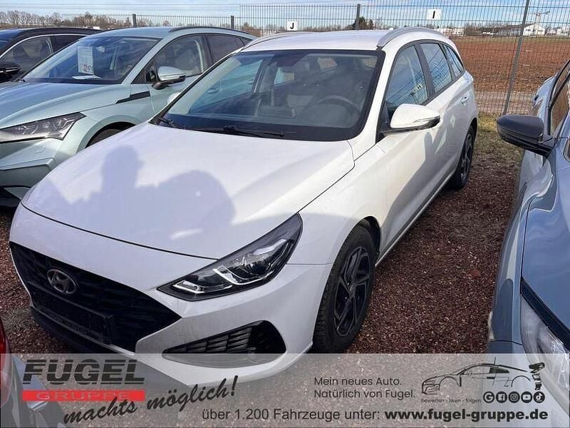 Gebraucht Hyundai i30 120 PS (88 kW) 2022 Weiß Kombi