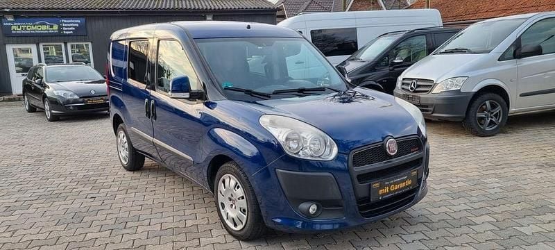 Gebraucht Fiat Doblò 135 PS (99 kW) 2013 Blau Van / Kleinbus