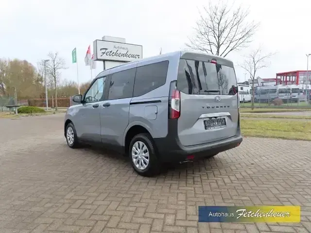Gebraucht Ford Tourneo Courier 125 PS (91 kW) 2025 Silber Van / Kleinbus
