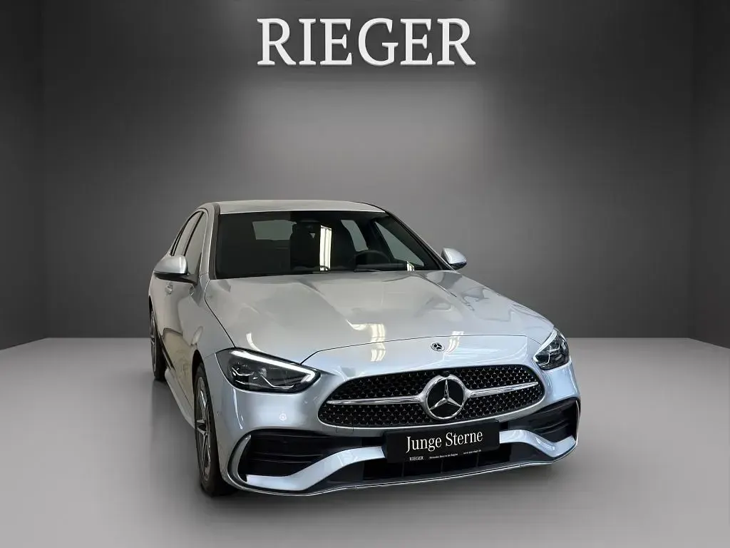 Gebraucht Mercedes C300e AMG 204 PS (150 kW) 2024 Silber Limousine
