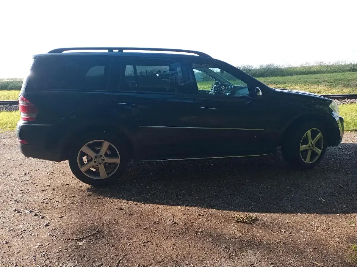 Gebraucht Mercedes GL420 300 PS (220 kW) 2008 Schwarz SUV