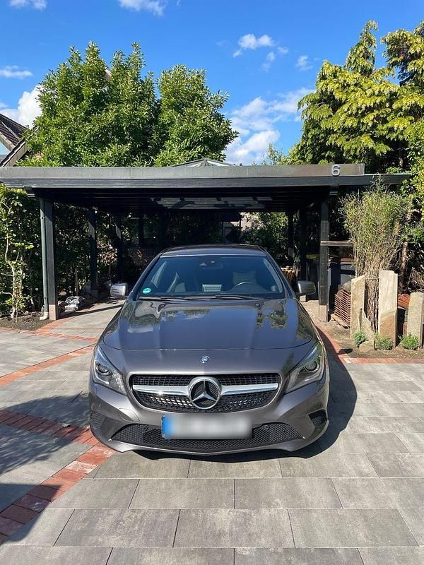 Gebraucht Mercedes CLA220 177 PS (130 kW) 2015 Grau Limousine