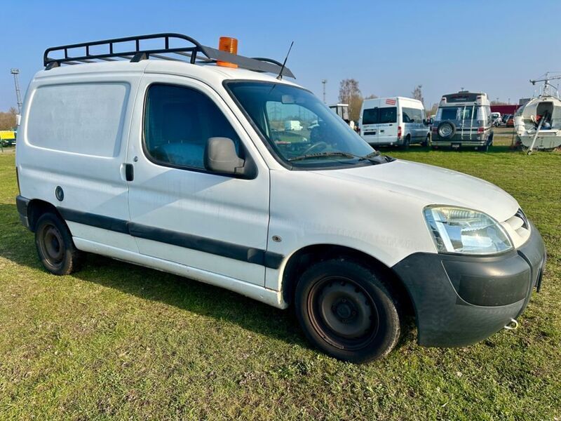 Weiß Gebraucht 2006 Peugeot Partner Comfort Van / Kleinbus | 1.700 € - Bild 1/4