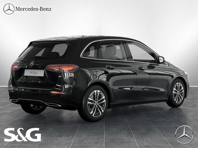 Unilack nachtschwarz Gebraucht 2025 Mercedes B200 Progressive Van / Kleinbus | 34.988 € (Guter Preis) - Bild 1/4