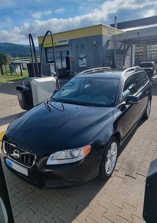 Schwarz Gebraucht 2012 Volvo V70 Summum Kombi | 9.000 € (Guter Preis) - Bild 1/4