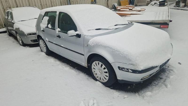 Gebraucht VW Golf IV 105 PS (77 kW) 2000 Grau Limousine