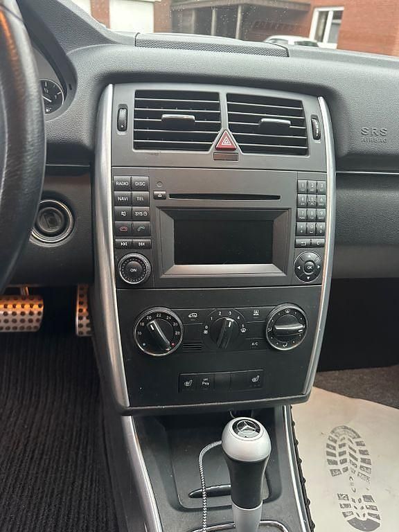 Gebraucht Mercedes B200 136 PS (100 kW) 2009 Schwarz Van / Kleinbus