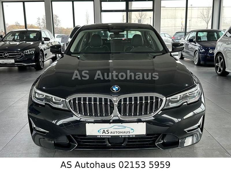 Gebraucht BMW 330 Luxury Line 265 PS (194 kW) 2019 Schwarz Limousine