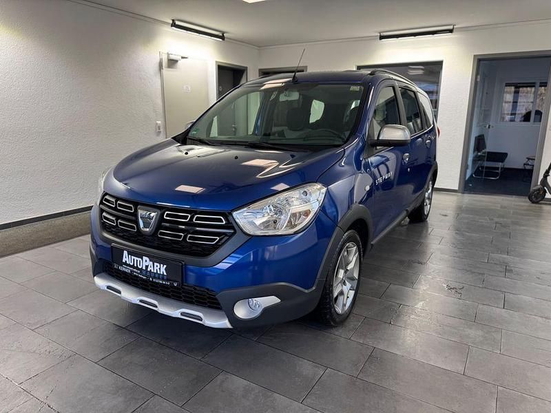 Gebraucht Dacia Lodgy Stepway 131 PS (96 kW) 2021 Blau Van / Kleinbus