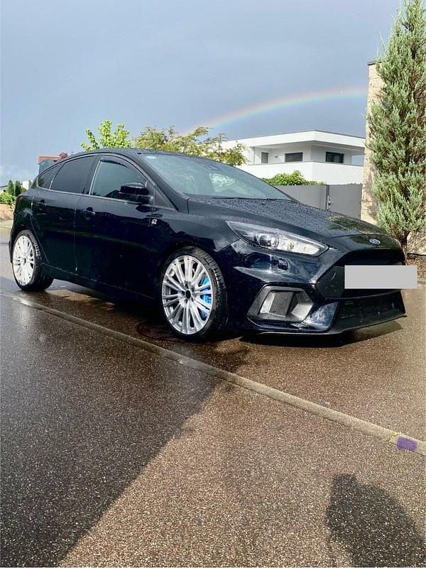 Schwarz Gebraucht 2017 Ford Focus Performance Edition Limousine | 29.500 € - Bild 1/4
