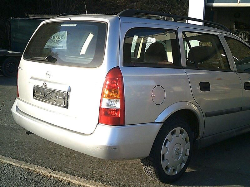 Gebraucht Opel Astra 101 PS (74 kW) 1998 Silber Kombi