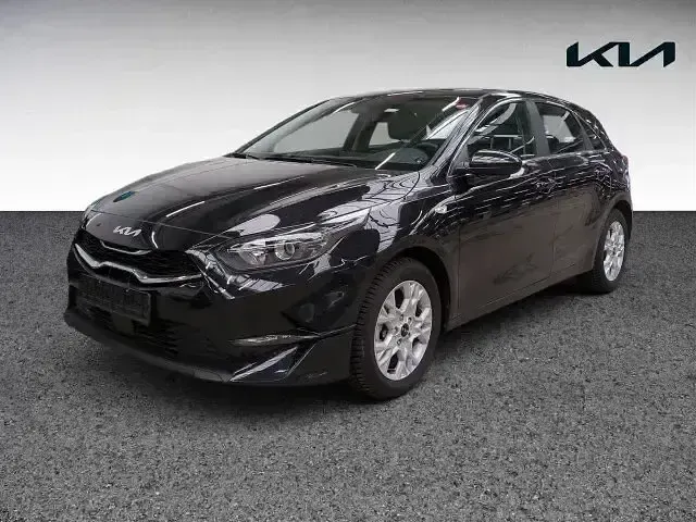 Usado Kia Ceed Vision 140 CV (102 kW) 2025 Negro Utilitario