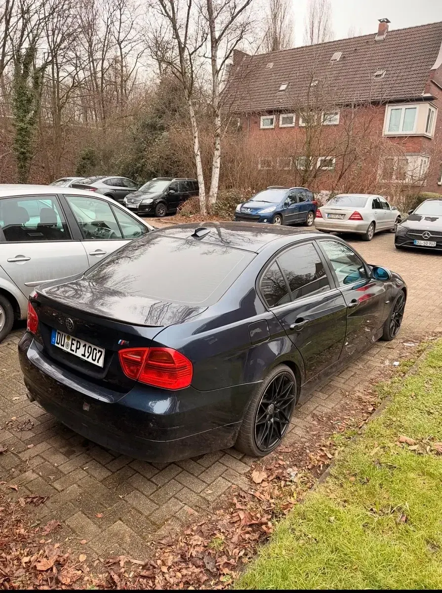 Gebraucht BMW 320 163 PS (119 kW) 2005 Blau Limousine