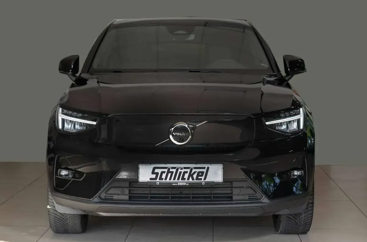 Gebraucht Volvo EC40 Ultimate 300 kW (408 PS) 2024 Onyx black / metallic SUV