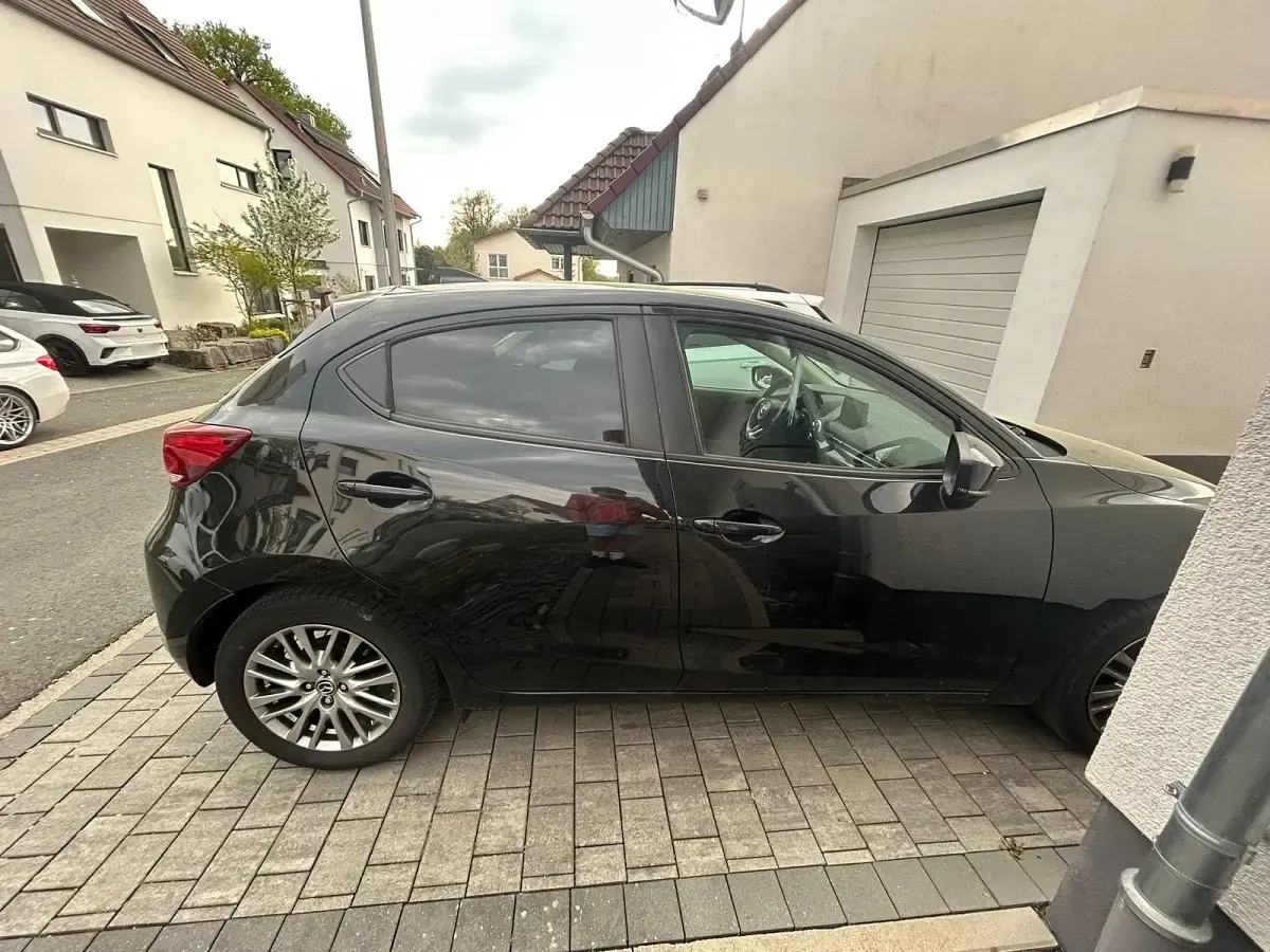 Usata Mazda 2 90 CV (66 kW) 2020 Nero Utilitaria