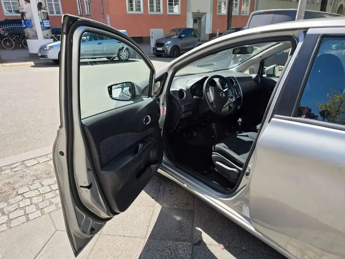 Gebraucht Nissan Note Acenta 98 PS (72 kW) 2014 Silver (m) Kleinwagen
