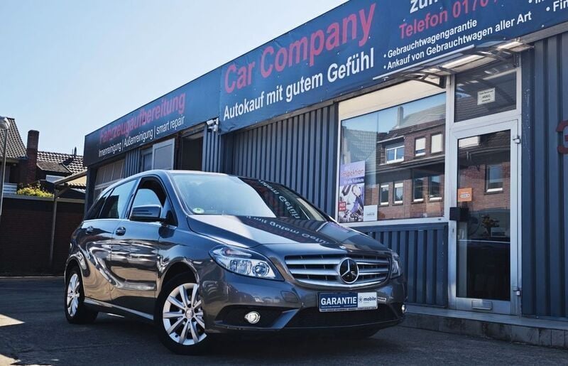 Grau Gebraucht 2013 Mercedes B180 Van / Kleinbus | 13.299 € (Etwas zu teuer) - Bild 1/4