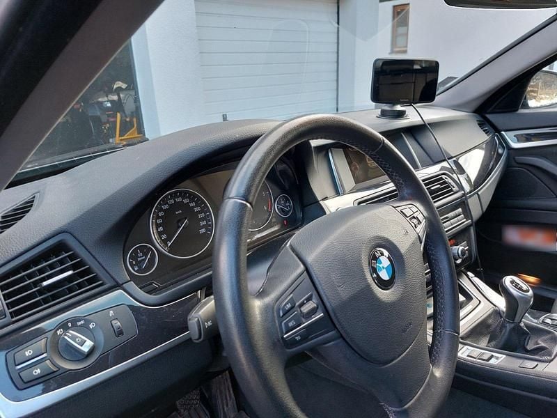 Gebraucht BMW 520 197 PS (144 kW) 2015 Blau Kombi