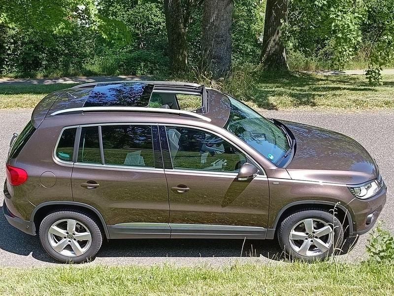 Braun Gebraucht 2015 VW Tiguan Cup SUV | 13.000 € (Superpreis) - Bild 1/4