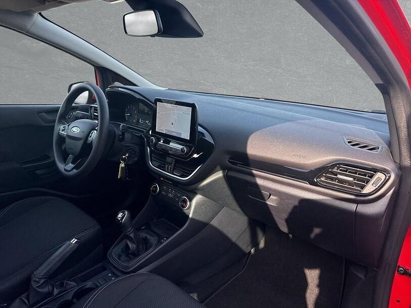 Gebraucht Ford Fiesta 75 PS (55 kW) 2022 Lackierung race red Kleinwagen