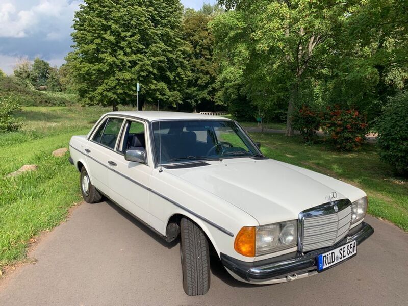 Weiß Gebraucht 1984 Mercedes 300 Limousine | 16.900 € - Bild 1/4