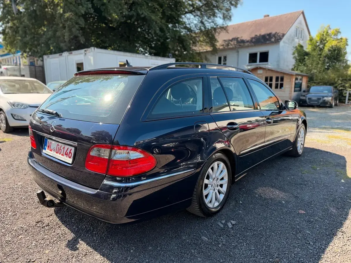 Gebraucht Mercedes E280 Elegance 231 PS (169 kW) 2007 Blau Kombi