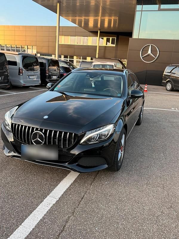 Gebraucht Mercedes C220 170 PS (125 kW) 2016 Schwarz Kombi