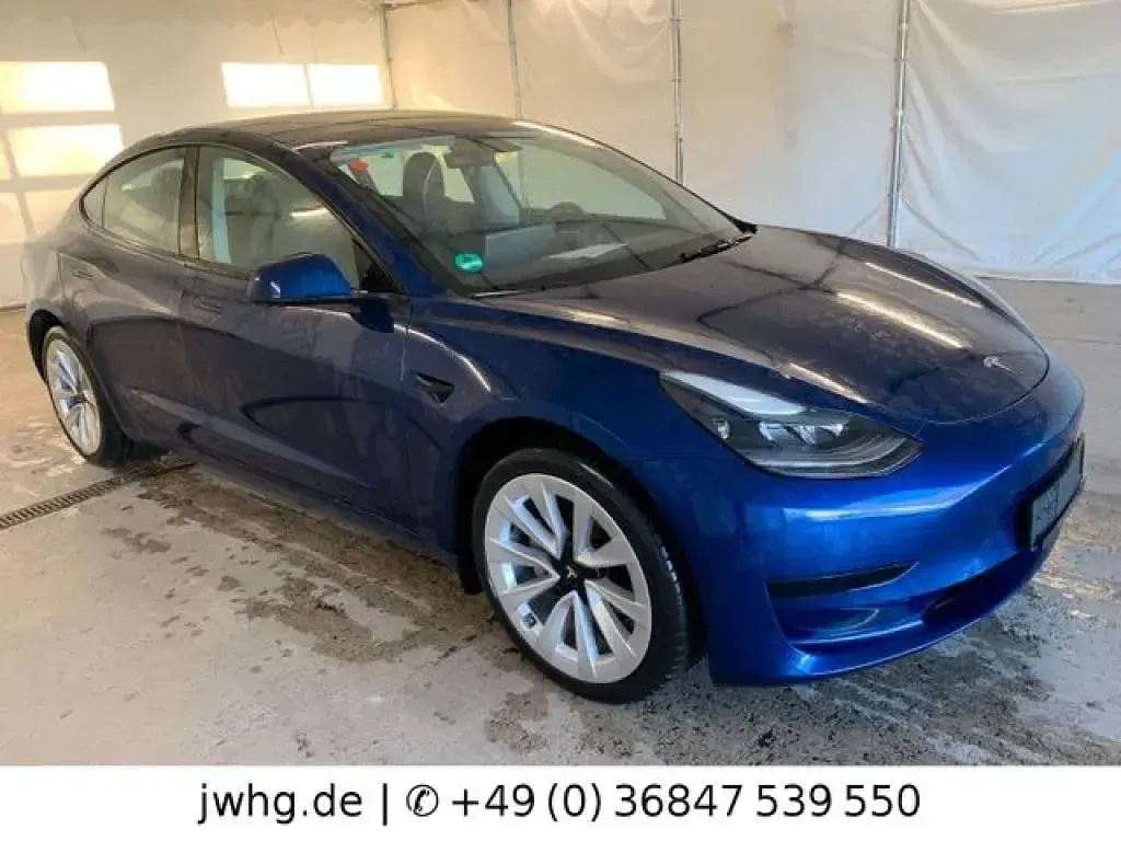 Käytetty Tesla Model 3 239 kW (325 HP) 2022 Musta Sedan