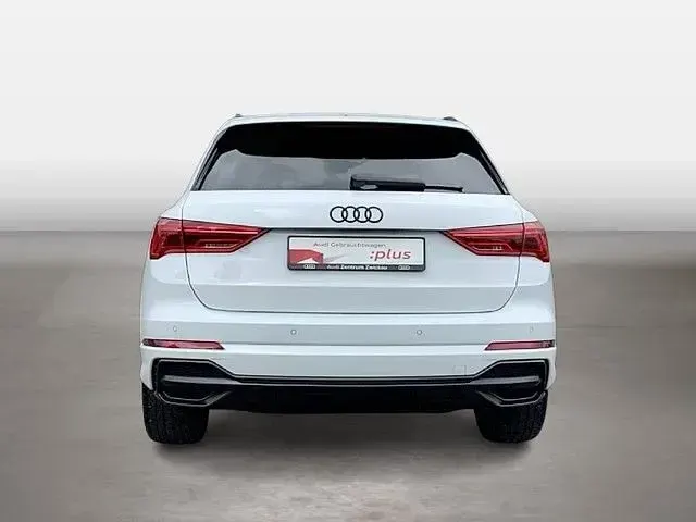 Gebraucht Audi Q3 Ambiente 150 PS (110 kW) 2021 Gletscherweiß metallic SUV
