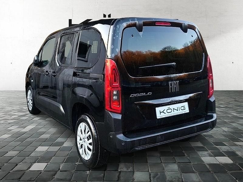 Neu Fiat Doblò 102 PS (75 kW) 2026 Schwarz Van / Kleinbus