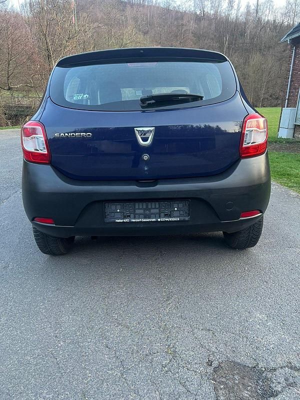 Gebraucht Dacia Sandero 75 PS (55 kW) 2016 Blau Kleinwagen