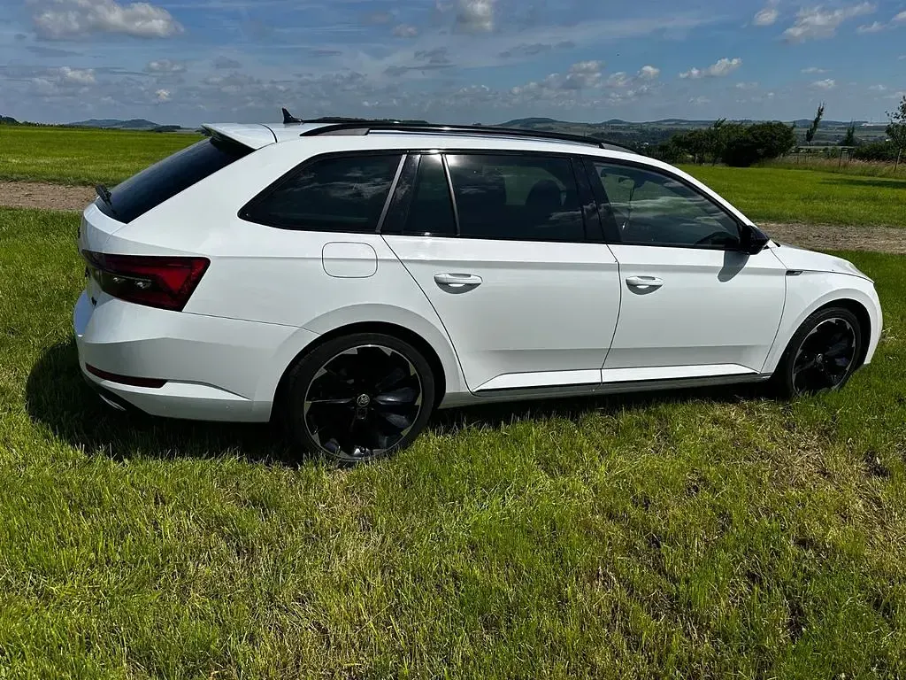 Gebraucht Skoda Superb SportLine 200 PS (147 kW) 2023 Weiß Limousine