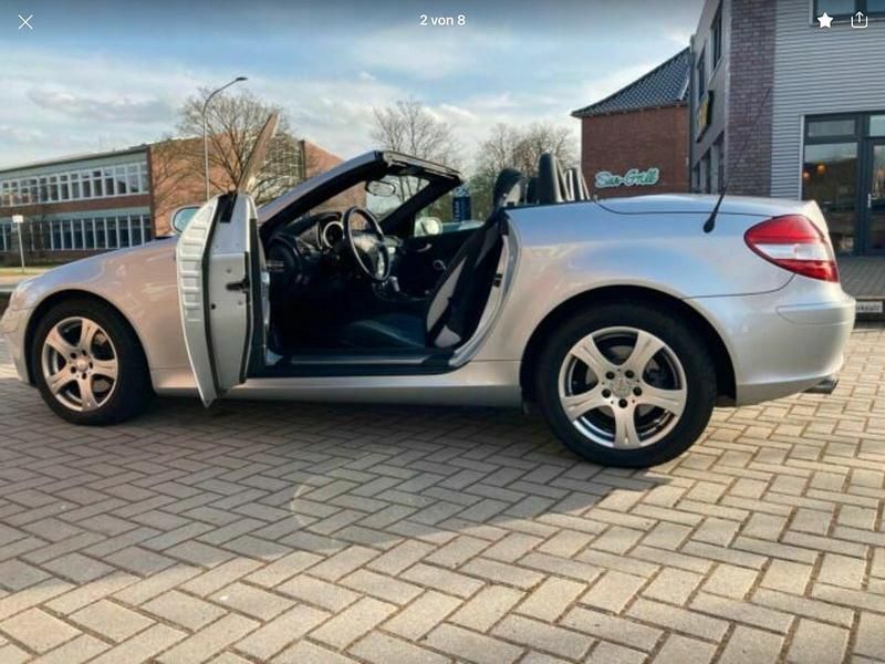 Second-hand Mercedes SLK200 163 CP (119 kW) 2006 Argintiu Cabrio