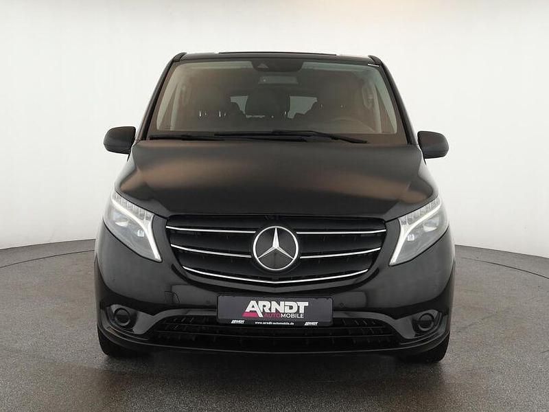 Gebraucht Mercedes Vito 237 PS (174 kW) 2023 Obsidianschwarz metallic Van