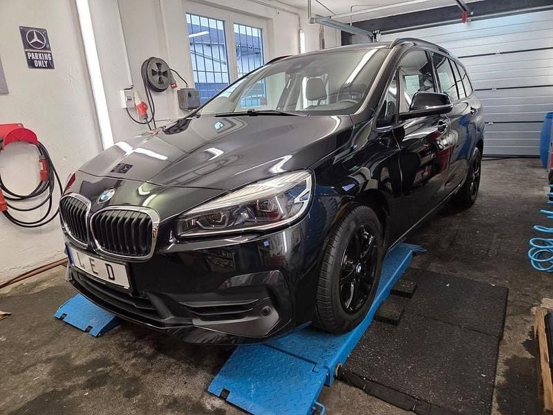 Schwarz Gebraucht 2019 BMW 218 Advantage Kombi | 19.999 € (Etwas zu teuer) - Bild 1/4