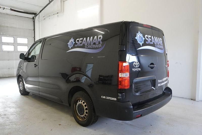 Gebraucht Toyota Proace Comfort 122 PS (89 kW) 2019 Schwarz Van / Kleinbus