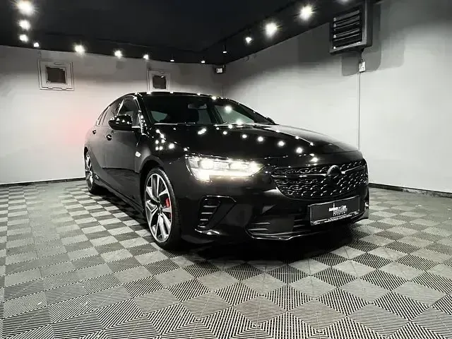 Gebraucht Opel Insignia Sport 230 PS (169 kW) 2021 Schwarz Limousine