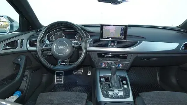 Gebraucht Audi A6 Ambiente 190 PS (139 kW) 2016 Silber Limousine
