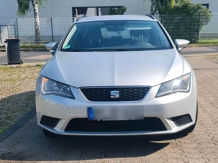 Silber Gebraucht 2014 Seat Leon ST Kombi | 4.500 € (Guter Preis) - Bild 1/4