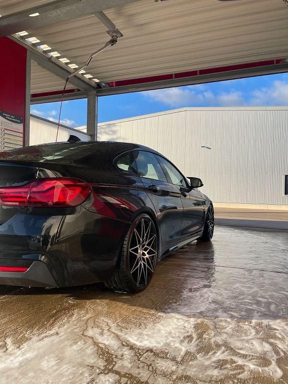 Schwarz Gebraucht 2019 BMW 420 Gran Coupé M Sport Coupé | 19.500 € (Fairer Preis) - Bild 1/4