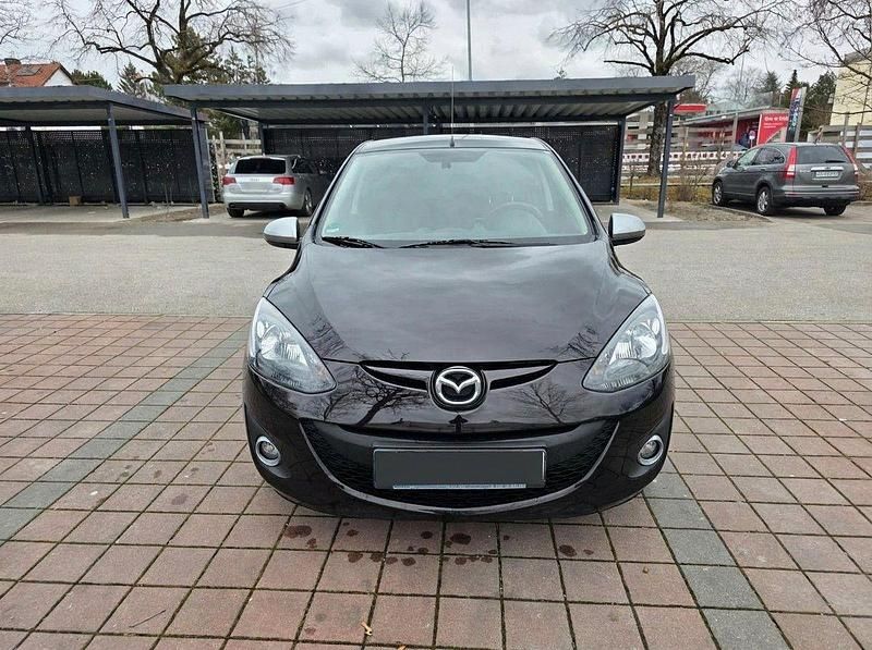 Gebraucht Mazda 2 84 PS (61 kW) 2015 Schwarz Kleinwagen
