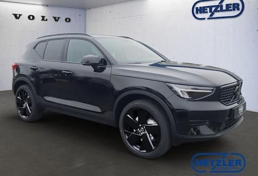 Neu Volvo XC40 Plus 163 PS (119 kW) 2026 Schwarz SUV