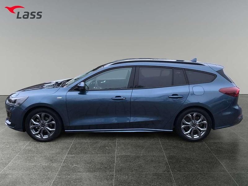 Gebraucht Ford Focus ST-Line 155 PS (114 kW) 2024 Chroma blau metallic Kombi